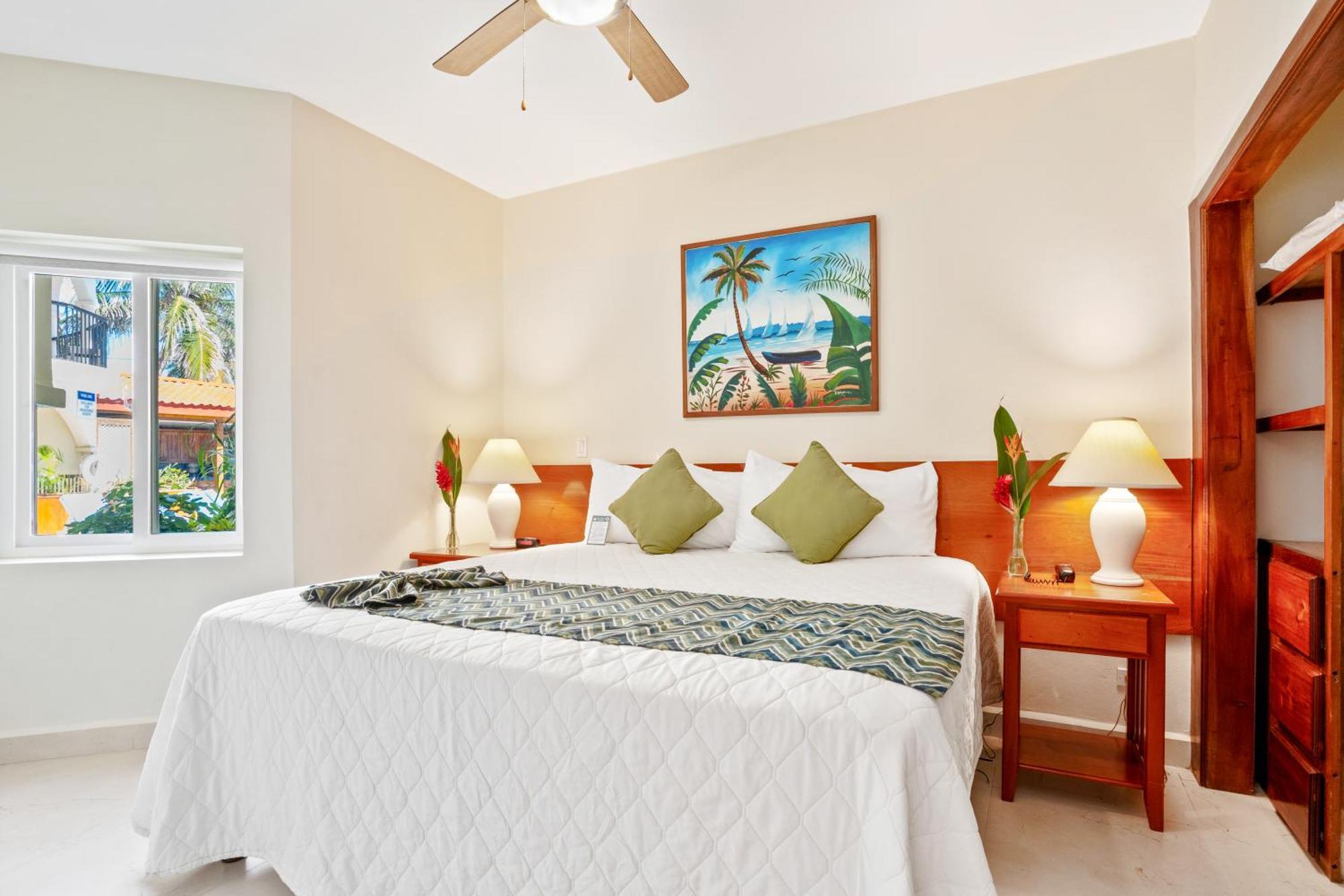 Sunbreeze Suites San Pedro  Εξωτερικό φωτογραφία