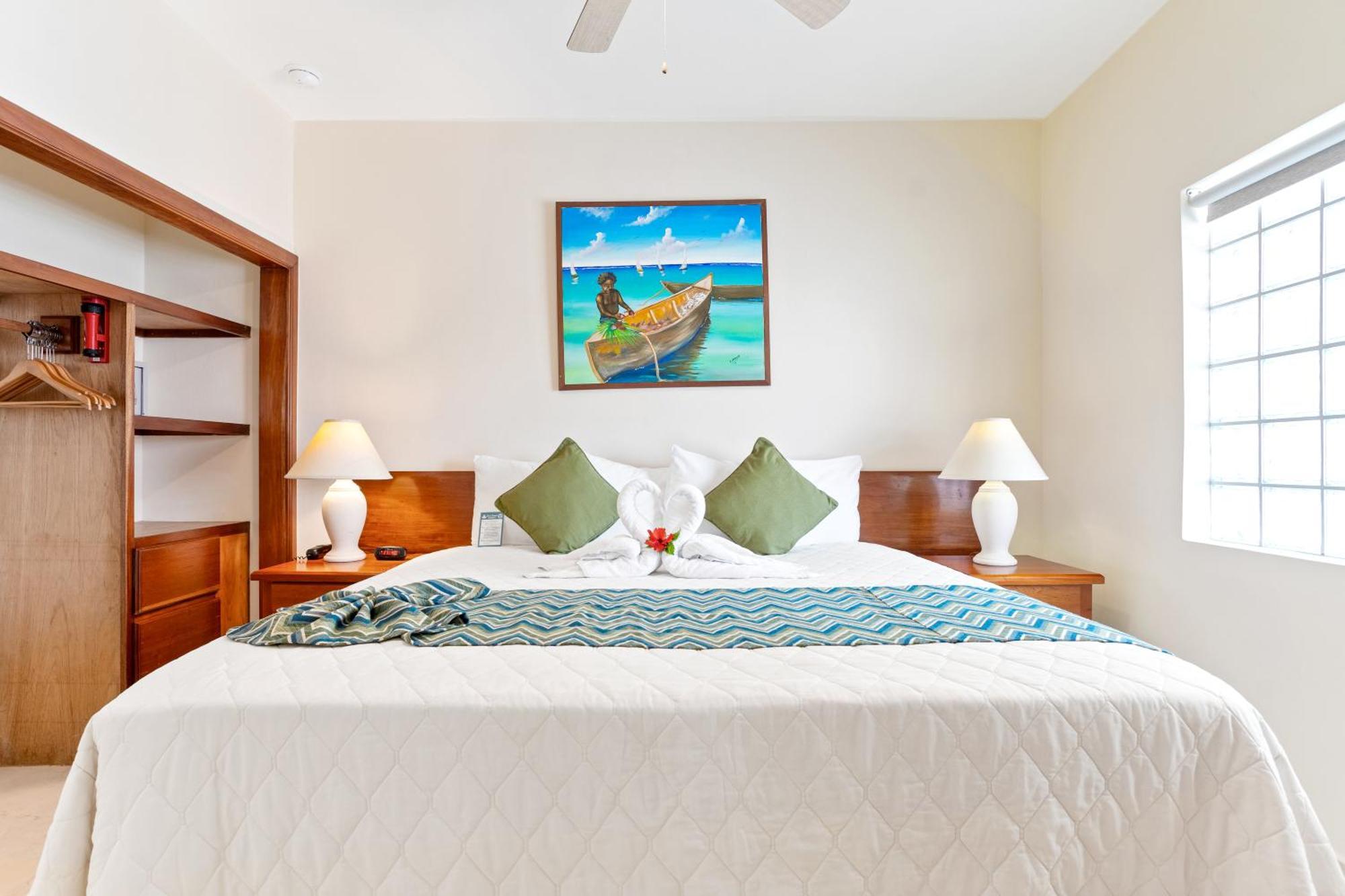 Sunbreeze Suites San Pedro  Εξωτερικό φωτογραφία
