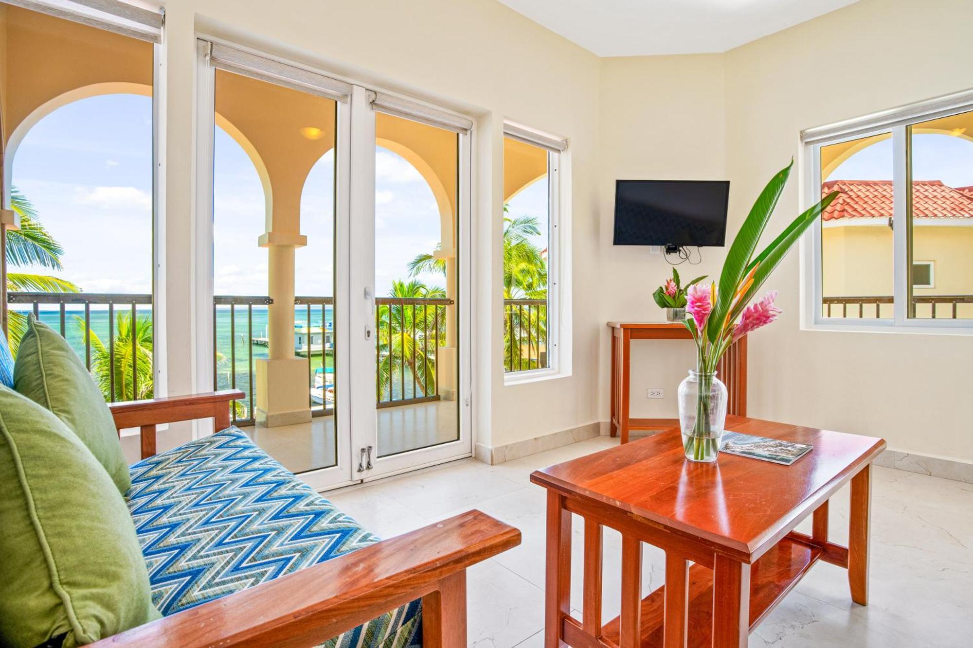Sunbreeze Suites San Pedro  Εξωτερικό φωτογραφία